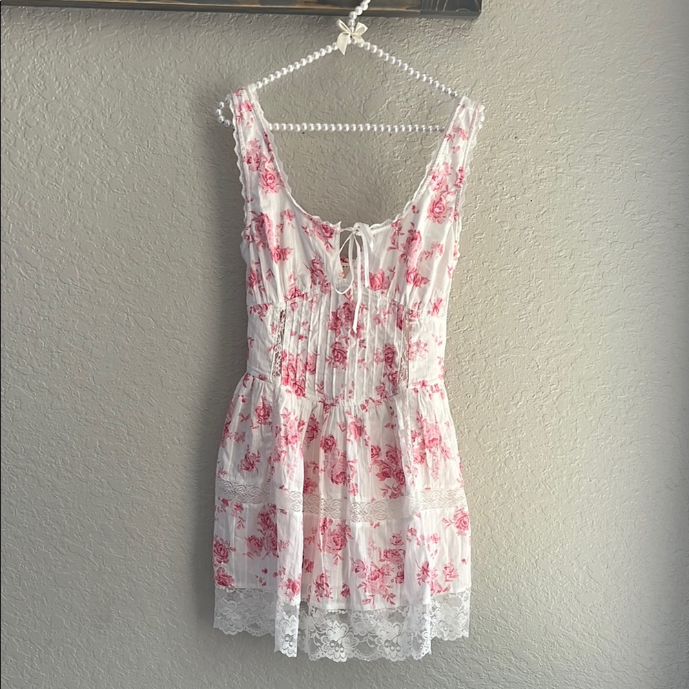 Gorgeous Aeropostale Floral Dress size M
